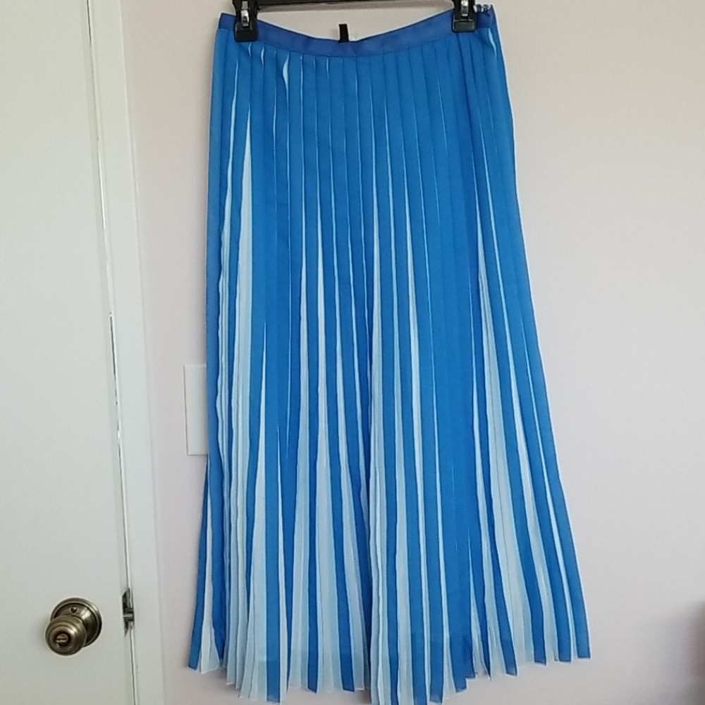 New BCBGMaxAzria Pleated Chiffon Maxi 2 Tone Skirt